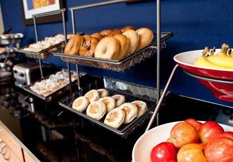 Fairfield Inn & Suites Youngstown Boardman Poland Restaurante foto