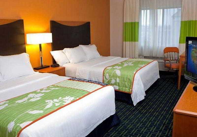 Fairfield Inn & Suites Youngstown Boardman Poland Habitación foto